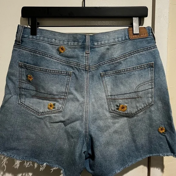 American Eagle Outfitters Women's Denim Jeans - Picture 4 of 6